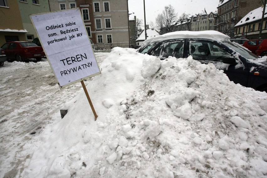 Śnieżna zima w Legnicy, tak było w styczniu 2010 roku