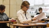Egzamin gimnazjalny 2016: Uczniowie zmagają się z testami! [ZDJĘCIA, WIDEO]