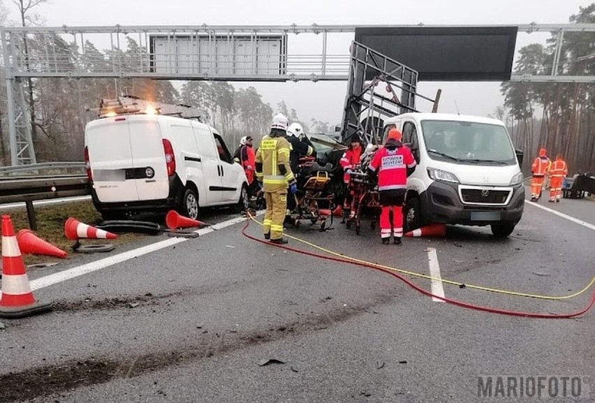 Wypadek na autostradzie A4. Trwa akcja ratunkowa.