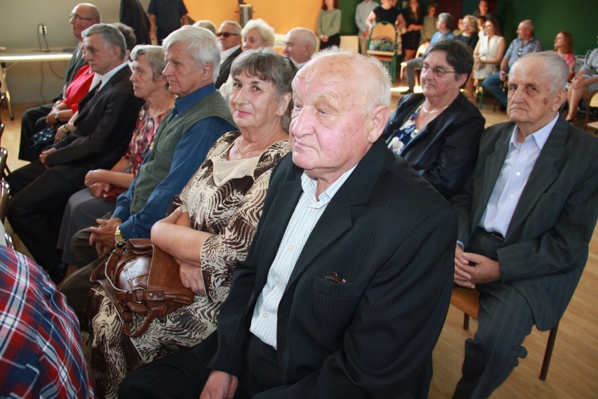 Złote Gody w Moszczenicy. 26 par małżeńskich nagrodzono medalami ZDJĘCIA