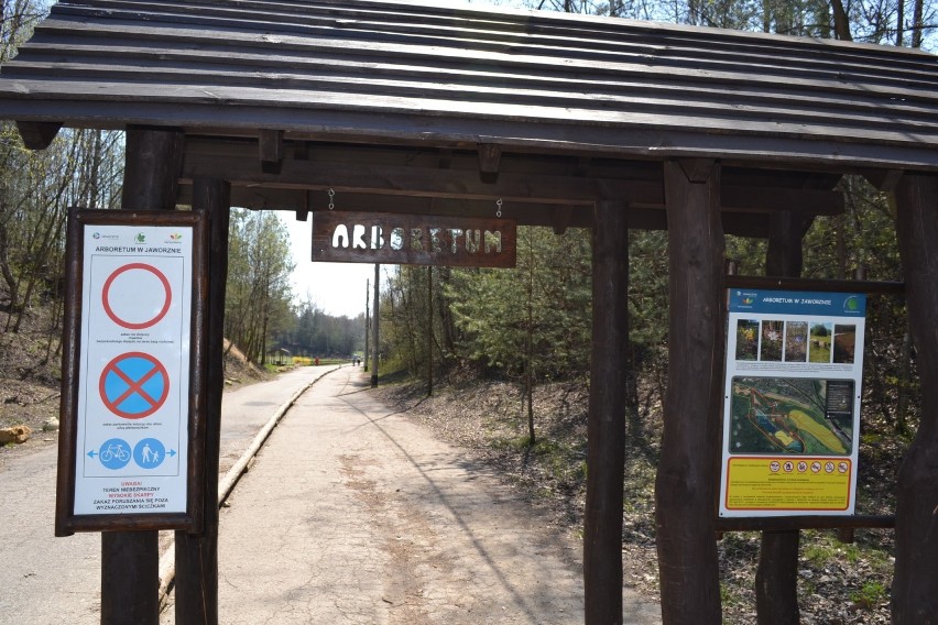 Park Gródek zachwyca. Lazurowa woda, strome klify. Prawie...