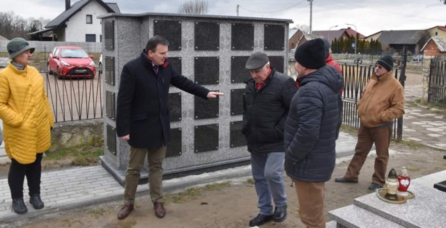 Nowe kolumbarium na cmentarzu w Spytkowicach. Nekropolia została też odnowiona.