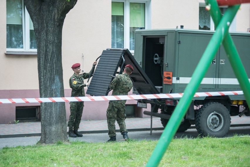 Niewybuch w Rawie Mazowieckiej. Ewakuowano mieszkańców dwóch bloków [ZDJĘCIA]