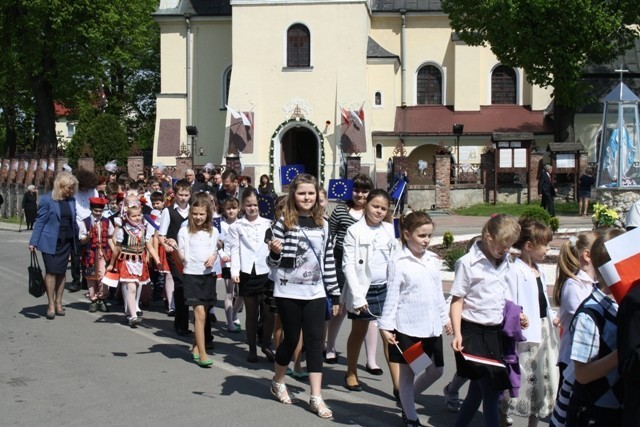 Przybynów: Nadali szkole imię Integracji Europejskiej