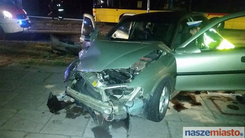 Wypadek na skrzyżowaniu Zbiegniewskiej - Żurawia.