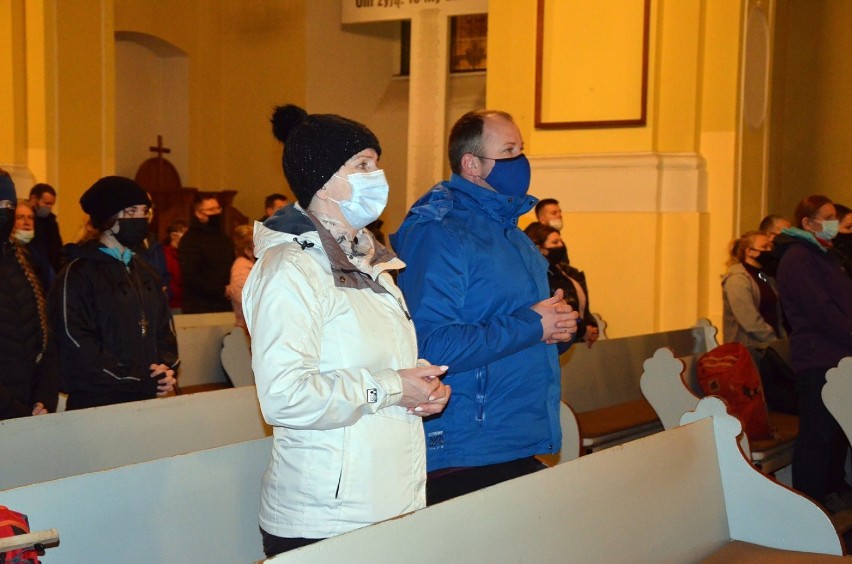 Pątnicy z Głogowa ruszyli na bezdroża Ekstremalnej Drogi Krzyżowej 2021. Do wyboru mieli dwie trasy