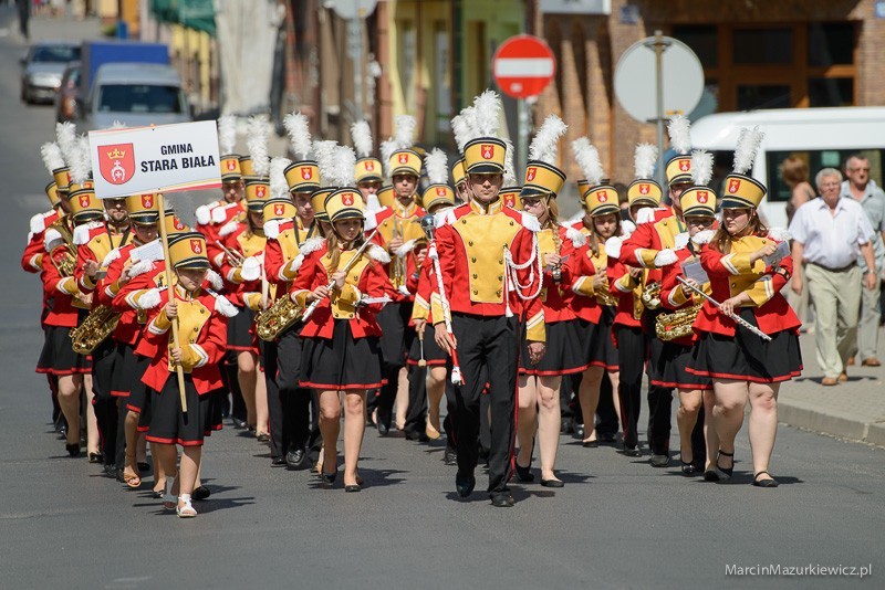 Trzebnica: Parada orkiestr dętych i humoru