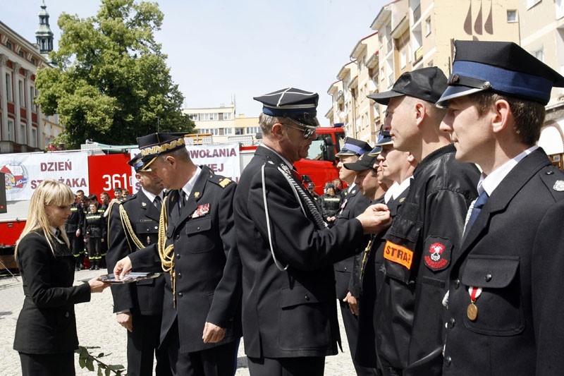 Dzień Strażaka na legnickim rynku (ZDJĘCIA)