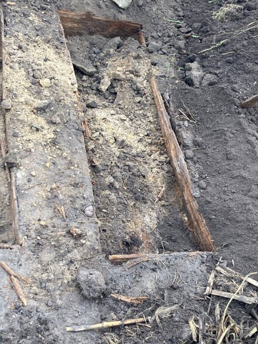 Pod Łęczycą ekshumowano żołnierzy z I wojny światowej. Znaleziono szczątki 18 osób ZDJĘCIA