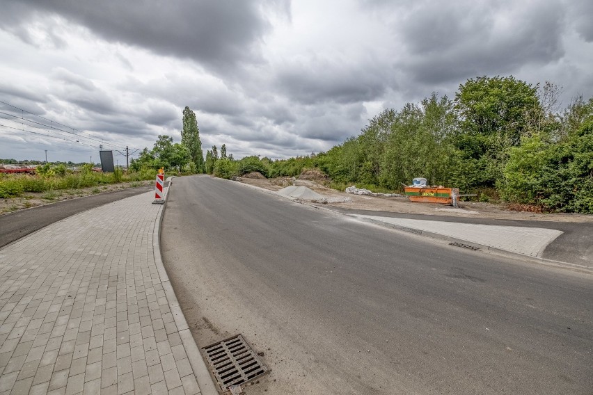 Poznań: Zakończenie budowy ulicy Folwarcznej. Od soboty, 6 lipca kierowcy mogą korzystać z nowego ronda