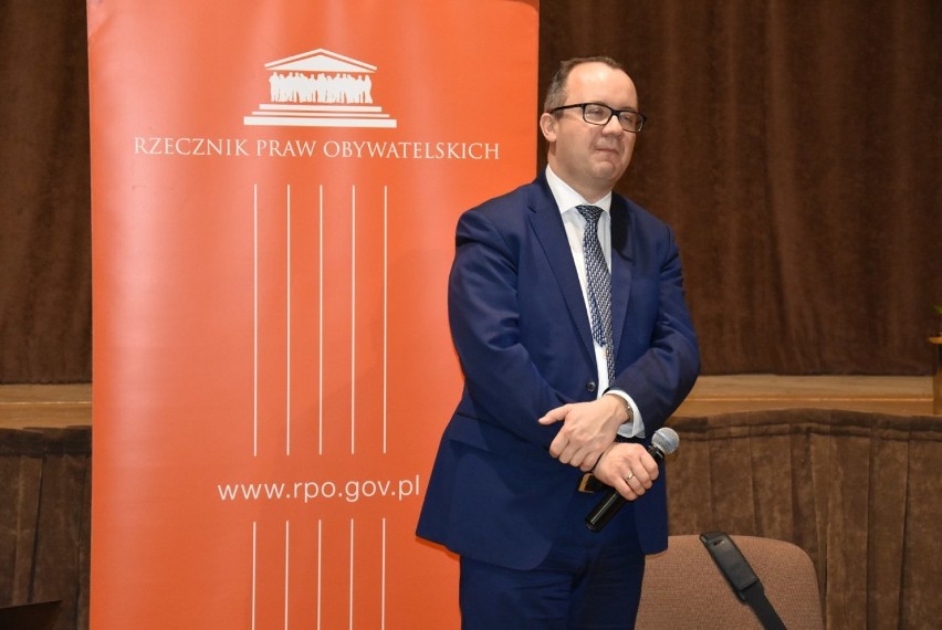 Adam Bodnar we Wrześni. Długa lista pytań do rzecznika praw obywatelskich 