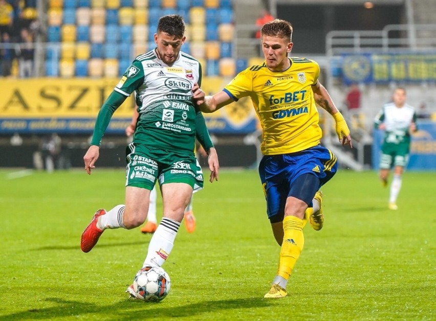 Fortuna 1. Liga. Arka Gdynia wygrała z Chojniczanką w piłkarskich derbach Pomorza i awansowała na pozycję lidera rozgrywek