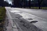 Czy dziurawa droga nr 319 Głogów - Sława będzie remontowana? - pytają kierowcy. Co na to zarządca?
