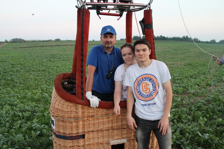 Balony w Nałęczowie. Zobacz, jak wyglądał zwycięski lot balonem [ZDJĘCIA]