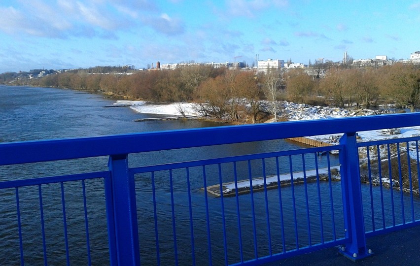 Spacer po nowym moście w Toruniu
