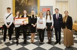 „Solidarna Szkoła 2022”. Wśród laureatów są 2 szkoły z Ostrowi: Szkoła Podstawowa nr 1 i Szkoła Podstawowa nr 3