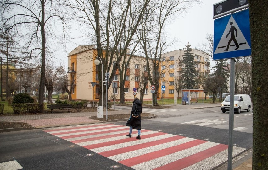 "Inteligentne" przejście na ulicy Sienkiewicza w Ostrowcu, zadba o bezpieczeństwo pieszych (ZDJĘCIA)