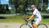W protezie jedzie na rowerze do Rzymu, by pomóc Krzysztofowi