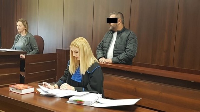 Proces w tej sprawie rozpoczął się w poniedziałek przed Sądem Okręgowym w Opolu.