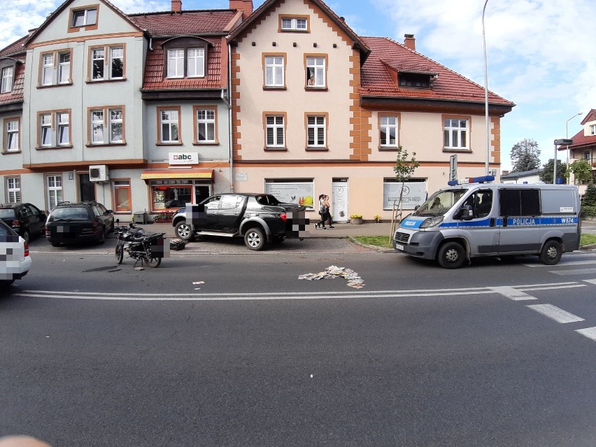 Zdarzenie z udziałem motorowerzysty na ulicy Kościuszki w Szczecinku [zdjęcia]