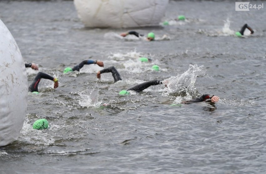 Niemal 700 osób wystartowało w tegorocznym triathlonie w...