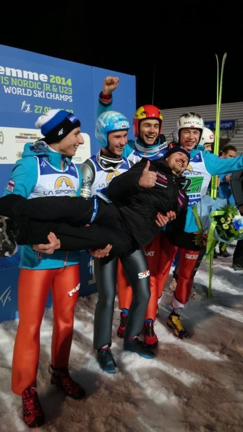 Mistrzostwa Świata Juniorów w skokach narciarskich. Złoto...