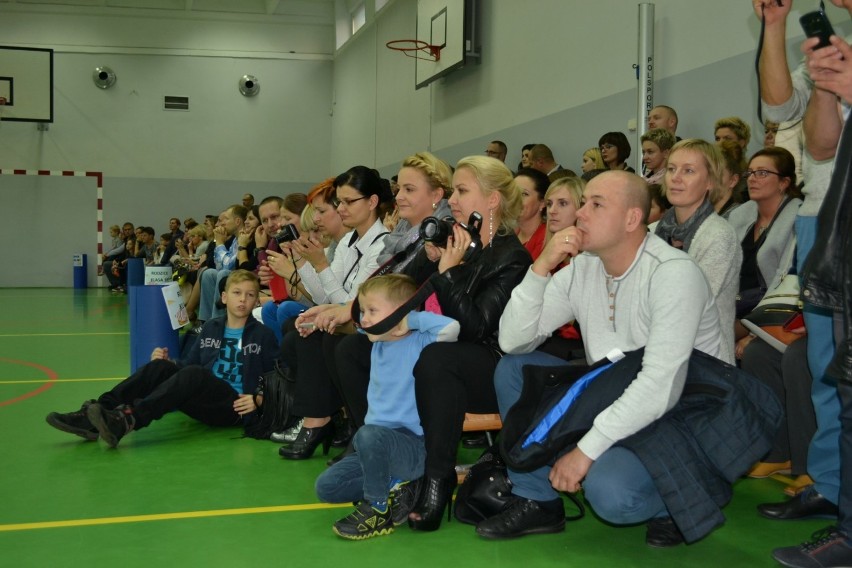 Ślubowanie uczniów w Szkole Podstawowej Sportowej w...