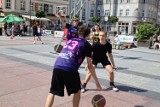 Święto basketu w Szczecinku. Turniej street basketu przed ratuszem [zdjęcia]