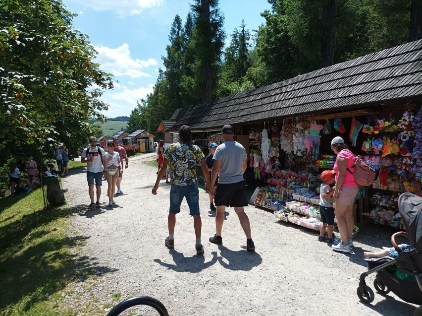 Bajeczne widoki z zapory wodnej na Zbiorniku Czorsztyńskim w...