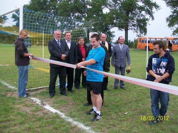 Bukowiec w gminie Budzyń ma nowe boisko [ZDJĘCIA]