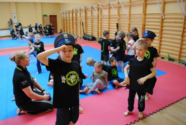 Policjantka w Toruńskim Klubie Karate [ZDJĘCIA]