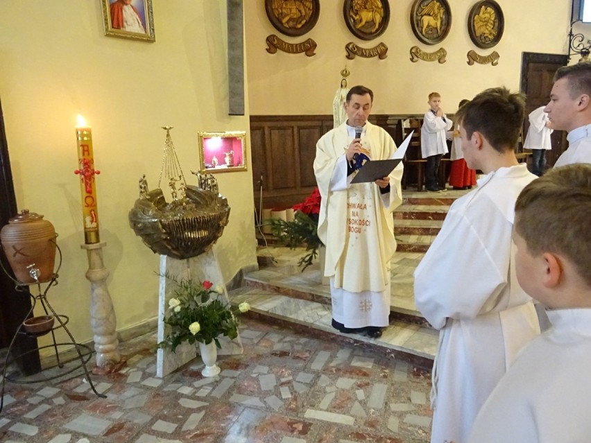 Poświęcono nową chrzcielnicę w kościele p.w. św. Wojciecha w Wągrowcu. Odlano ją z brązu w Tarnowie