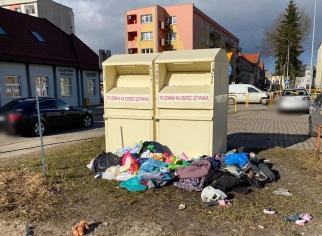 Tak wygląda otoczenie pojemnika na rogu ulicy Jeziornej i Kościuszki w Szczecinku