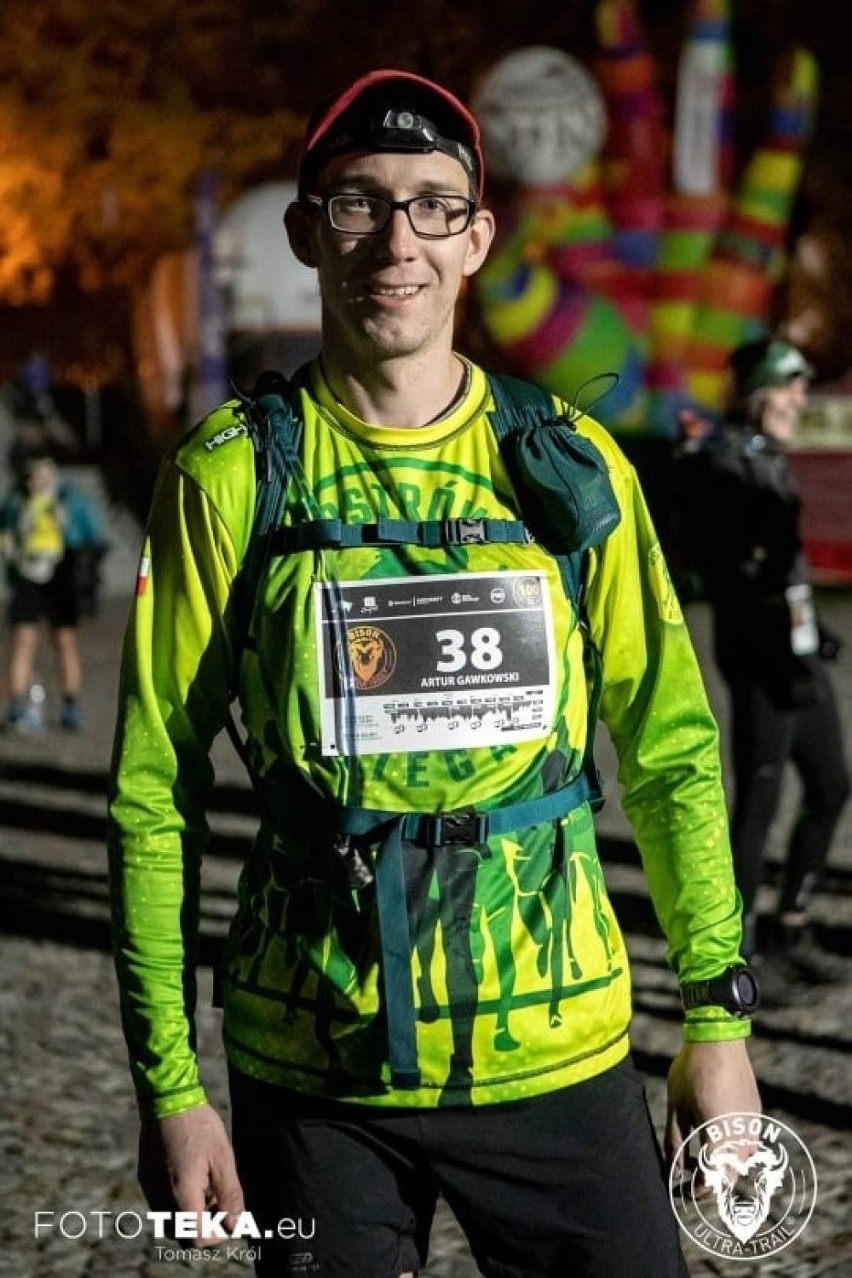 Artur Gawkowski przebiegł 104 km. Ostrowianin wziął udział w Bison Ultra-Trail po Puszczy Knyszyńskiej. Zdjęcia