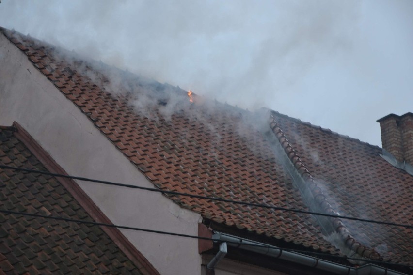 Pożar w plebanii na ulicy Słowackiego w Malborku [ZDJĘCIA]