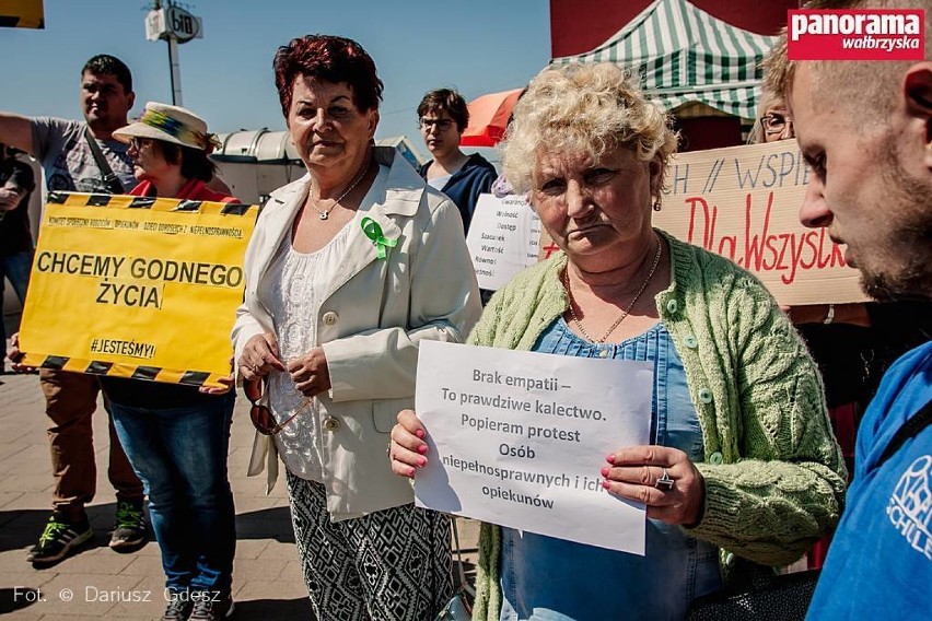 Wałbrzych: Protest przeciw dyskryminacji osób niepełnosprawnych