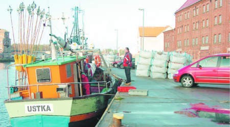 Już pierwszego dnia nowego roku rybacy nie mogli łowić dorsza z powodu uninych zakazów. Większość jednostek stała w portach morskich.