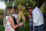 Dożynki wiejskie w Sebastianowie. Mieszkańcy miejscowości dziękowali za tegoroczne plony i podzielili się dożynkowym chlebem [zdjęcia]