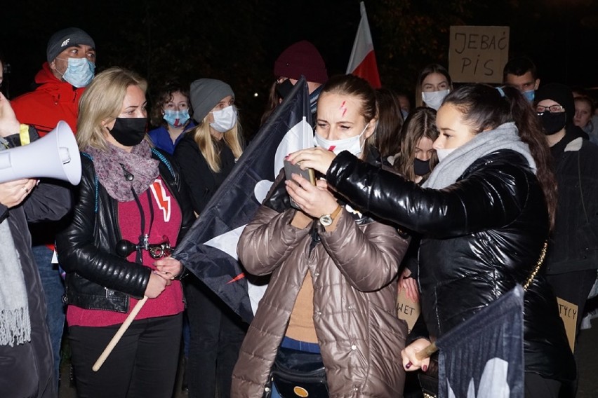 Sycowianie po raz drugi protestowali przeciw władzy Prawa i Sprawiedliwości [ZDJĘCIA i FILM]