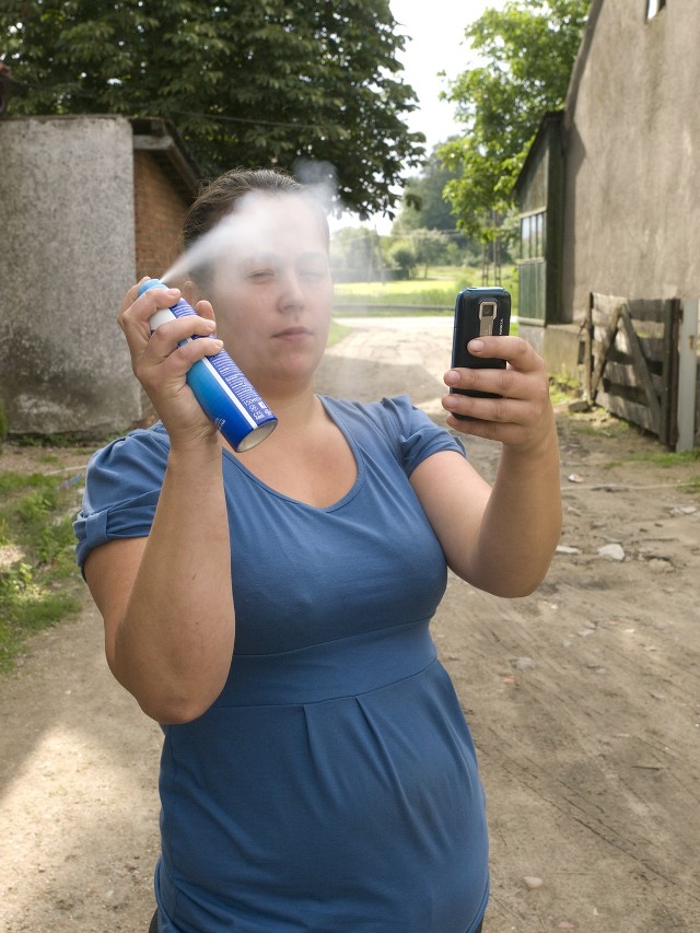 Joanna Żmuda-Trzebiatowska twierdzi, że ochroniarz spryskał ją gazem