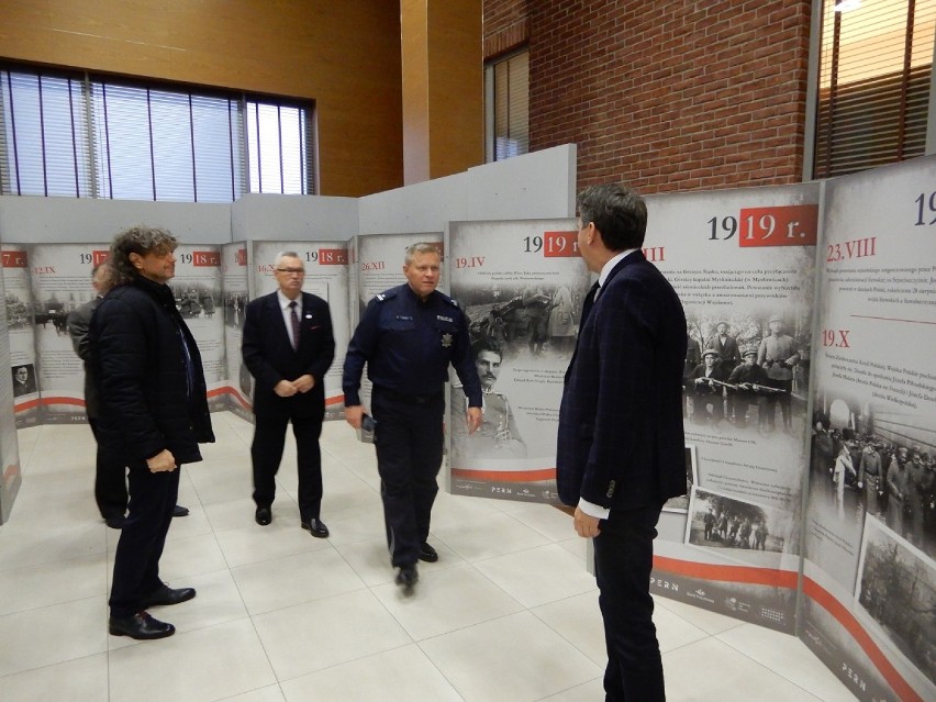 Warsztaty o historii i tradycji Policji Państwowej w Centrum Kultury Browar B. we Włocławku [zdjęcia]