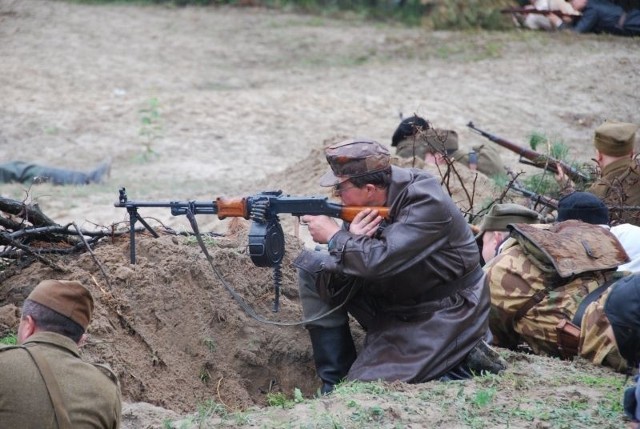 "Militariada 2009" - Akcja pod Krężnicą Okrągłą z 24 maja 1944 r. - rekonstrukcja historyczna w Nowej Dębie.