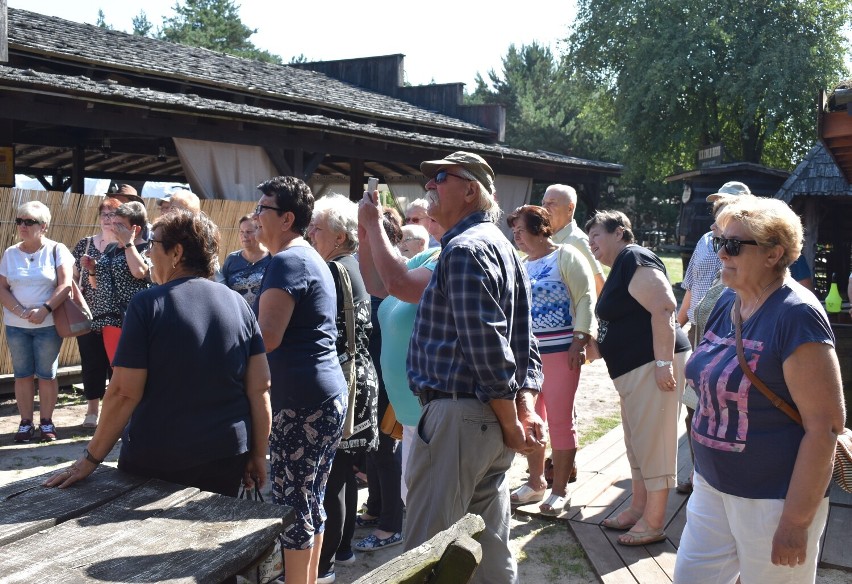 Czwartek seniorzy z Chocza spędzają bardzo aktywnie