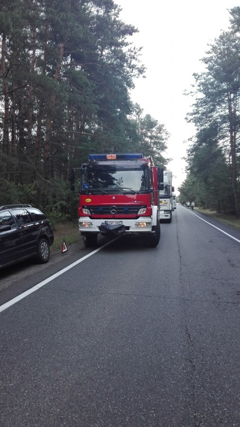 Opel wjechał w tył bmw na zakręcie w Anielinie na drodze W48