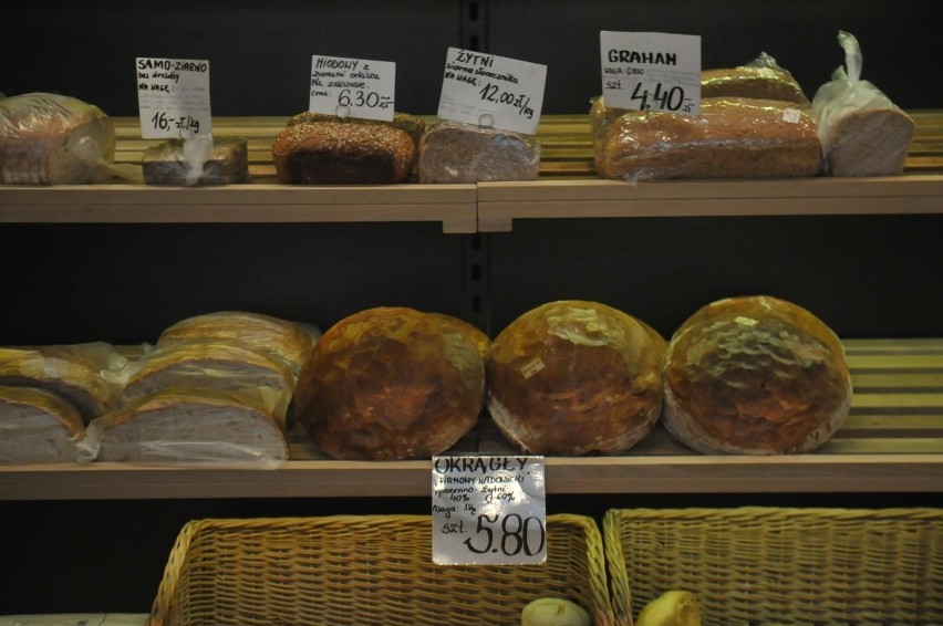 Cena chleba co miesiąc jest coraz wyższa. W ciągu roku chleb...