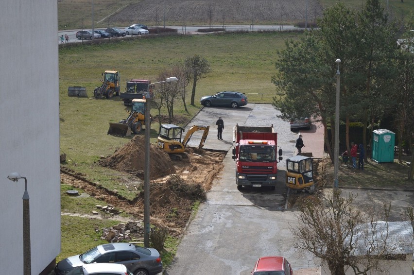 Wieluń. Trwają roboty na Starych Sadach. WSM robi drogi pożarowe[FOTO, WIDEO]