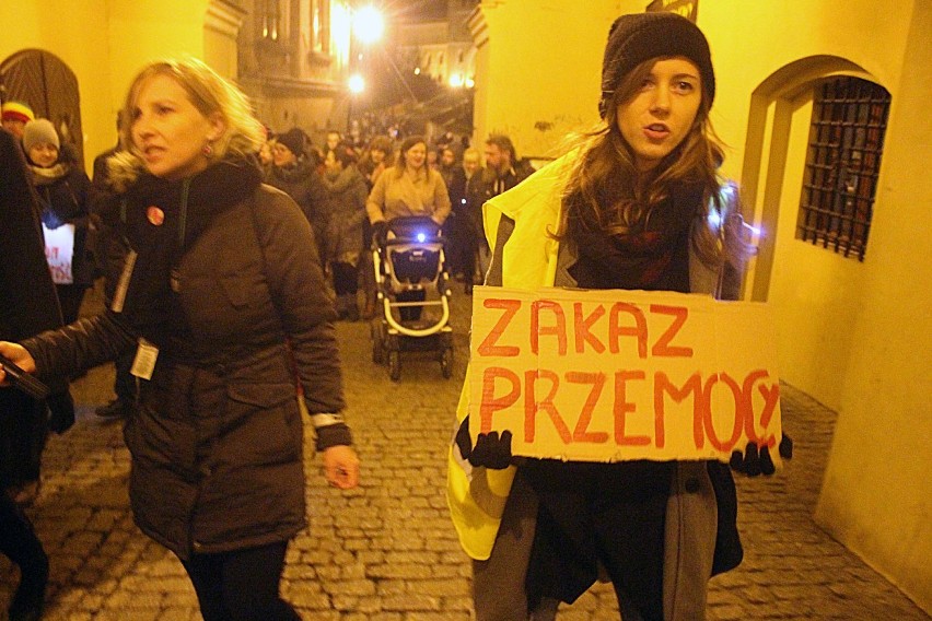 Marsz "Odzyskać Noc" w Lublinie