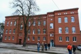 Legionella w czterech kolejnych szkołach w Toruniu. Czy uczniowie są bezpieczni?