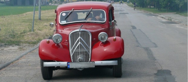 Jedną z głównych atrakcji włoszczowskiej familiady była przejażdżka po ulicach miasta zabytkowym Citroenem BL 11. 
2