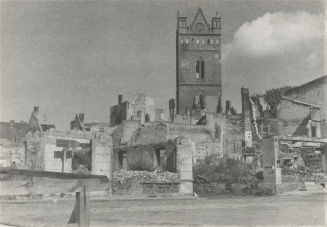 Goleniów po wojnie - dzisiejszy kościół p.w. św. Katarzyny w 1945 roku